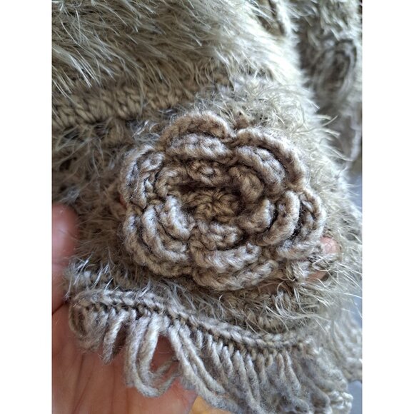 Sioni Womens Fuzzy Knit Poncho Wool Blend  Floral Tan Fringe Details Size L/XL - Picture 4 of 9